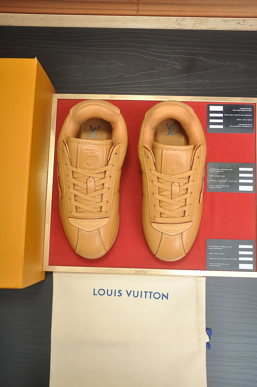 Men's men's shoes 💰700💶[LOUIS VUITTON] new original order 🍀LV Louis Vuitton * - top version of LV classic trendy shoes! Made of imported original fabrics, mesh lining, and original wear-resistant rubber foam outsole! High quality products! Size (female 35-40)